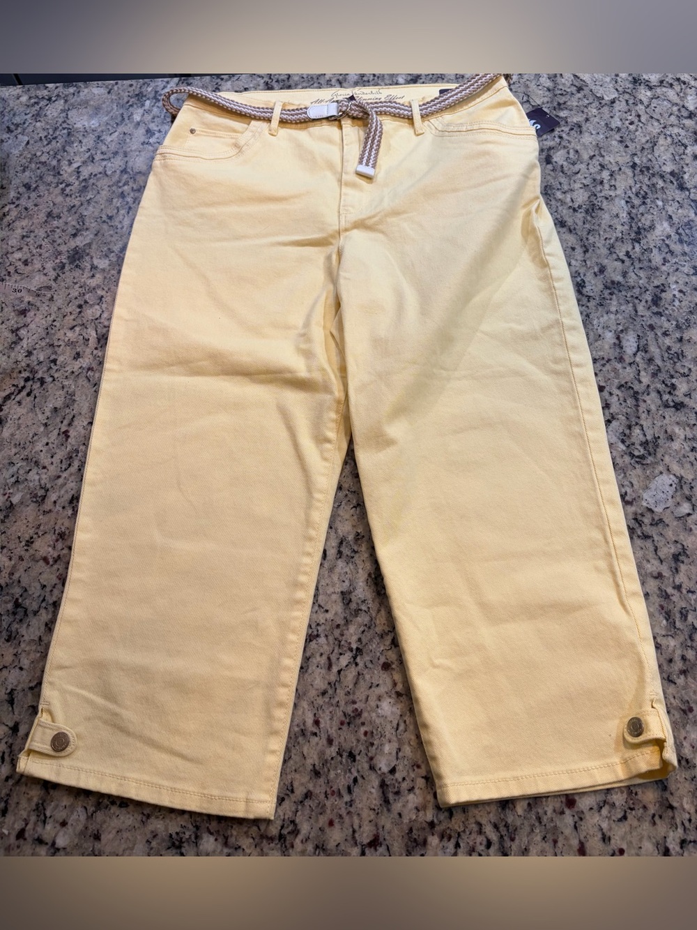 Gloria Vanderbilt Yellow Cropped Women's Jeans with Belt
